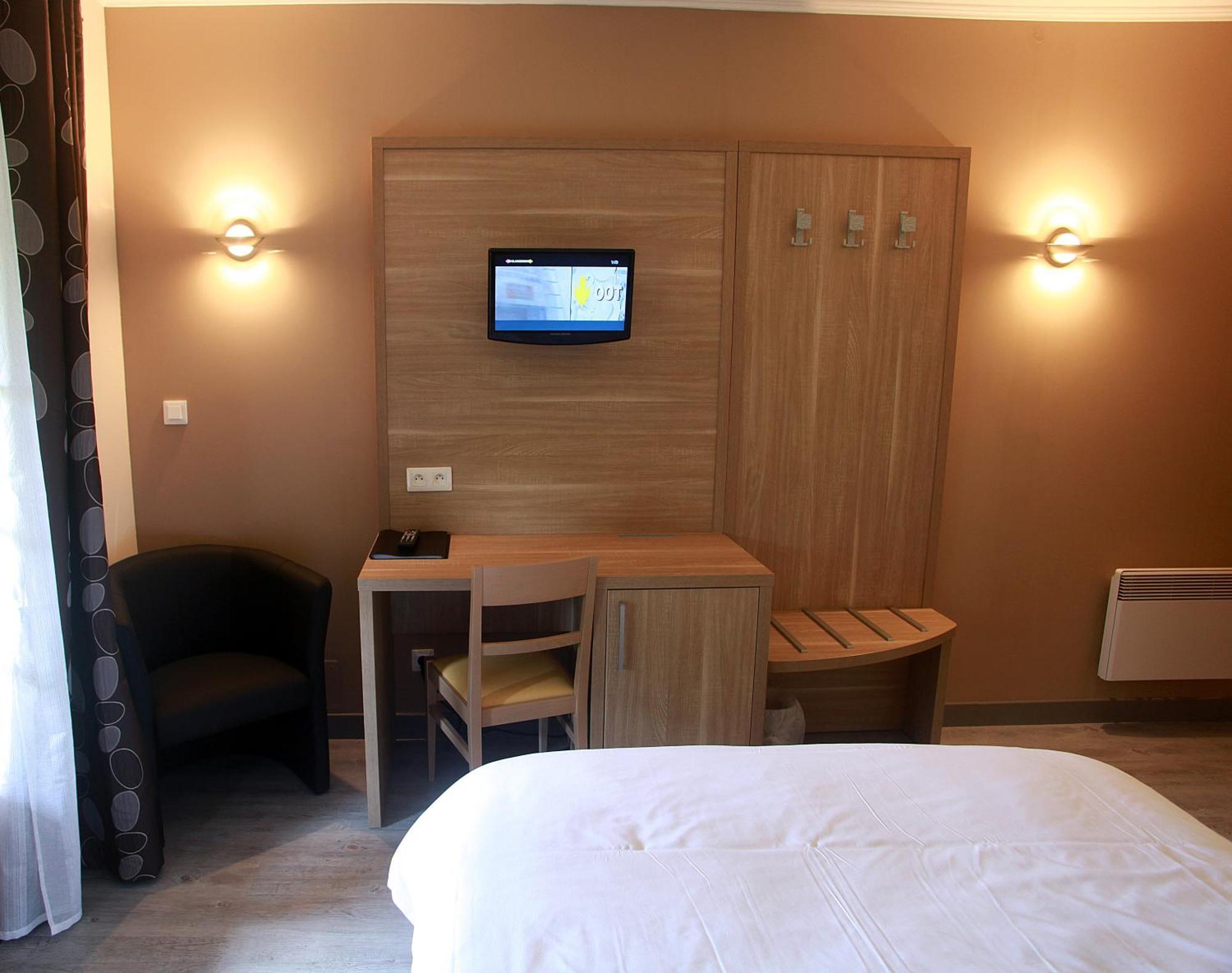 Auberge De La Tour -Appartements- Valros Δωμάτιο φωτογραφία