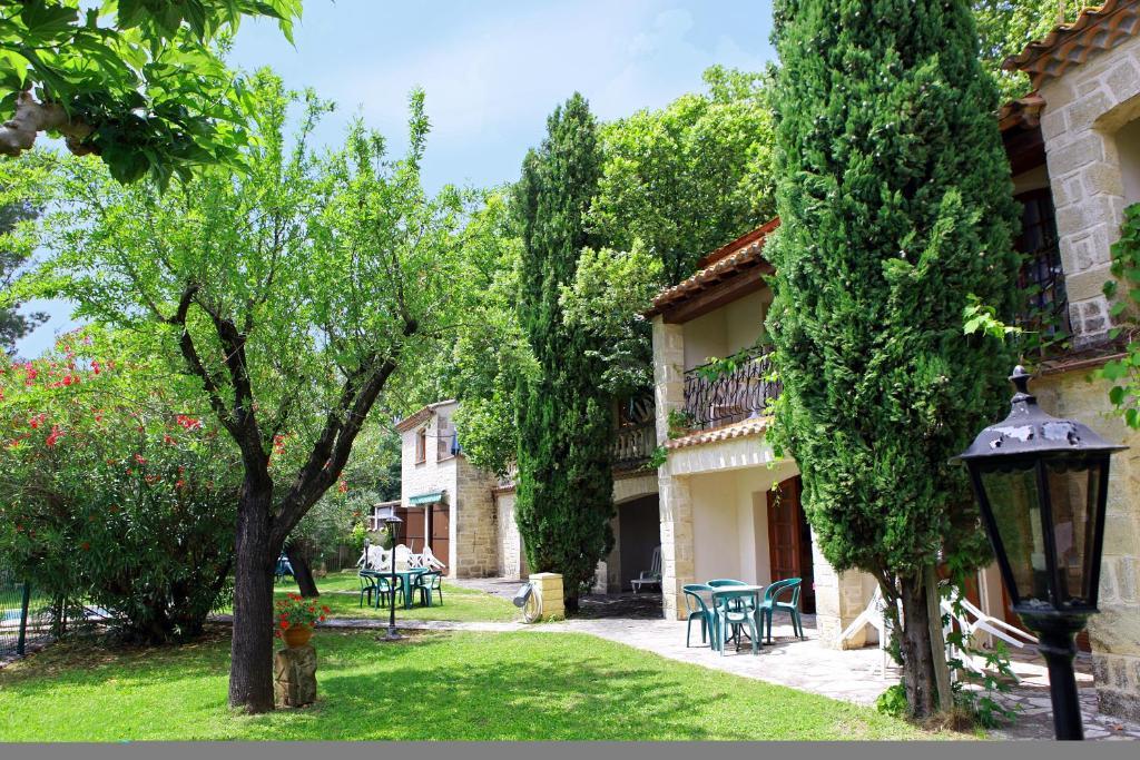 Auberge De La Tour -Appartements- Valros Δωμάτιο φωτογραφία